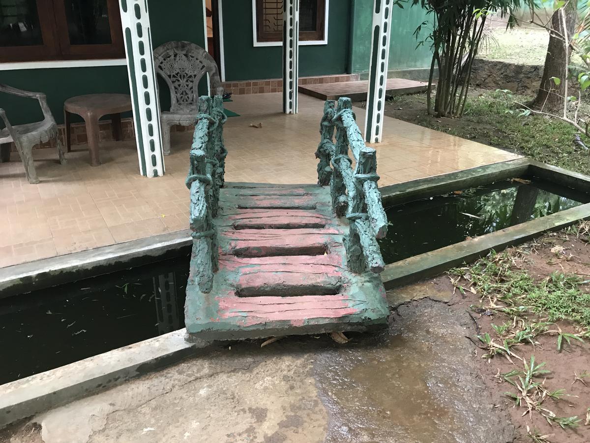 Deshani Holiday Inn Dambulla Exteriör bild
