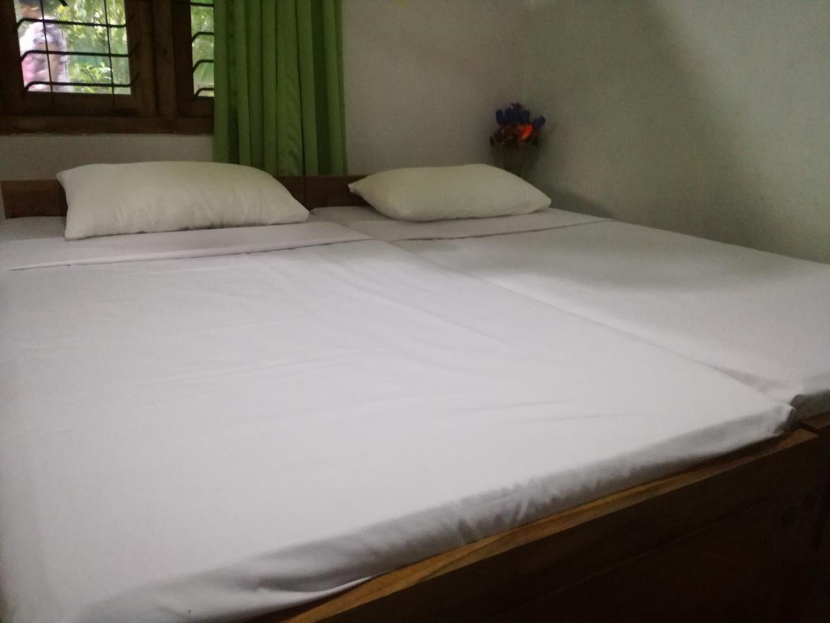 Deshani Holiday Inn Dambulla Exteriör bild