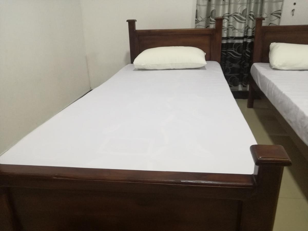 Deshani Holiday Inn Dambulla Exteriör bild